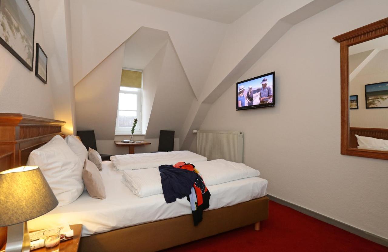 Aparthotel Markt Fuffzehn Щралзунд Екстериор снимка